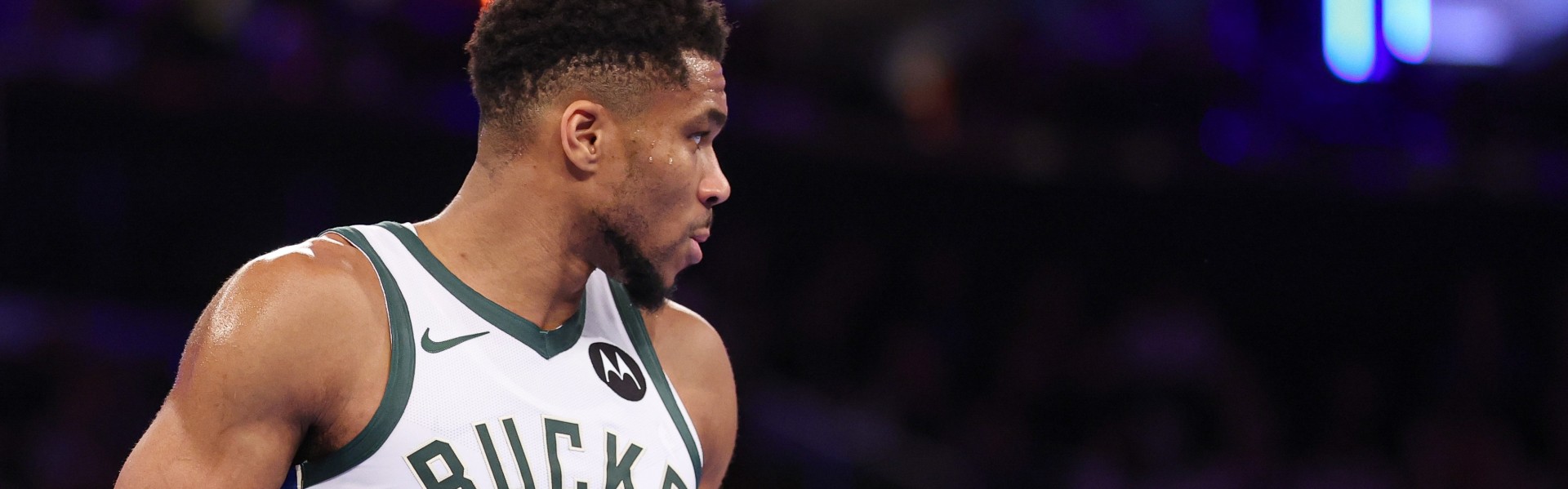 英雄联盟世界赛官网-字母哥：努力拼搏&amp;以正确方式比赛&amp;打无私的篮球 我们都没有做到