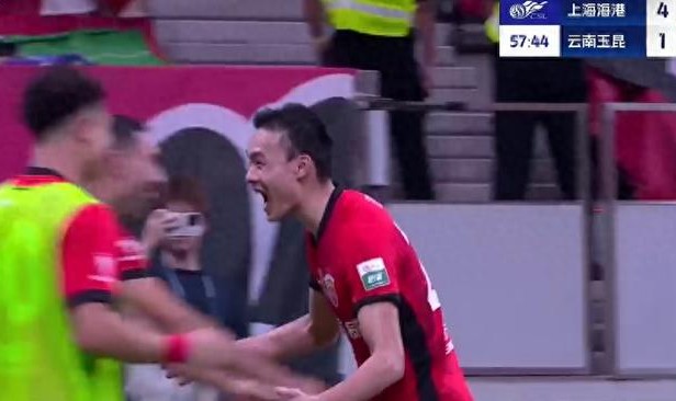 刘若钒踢疯了！一战独造4球，11分钟双响炮，媒体人：或入国足
