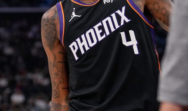 突然变脆~杰伦·格林开季至今只打“1.5场” 此前连续2个赛季全勤