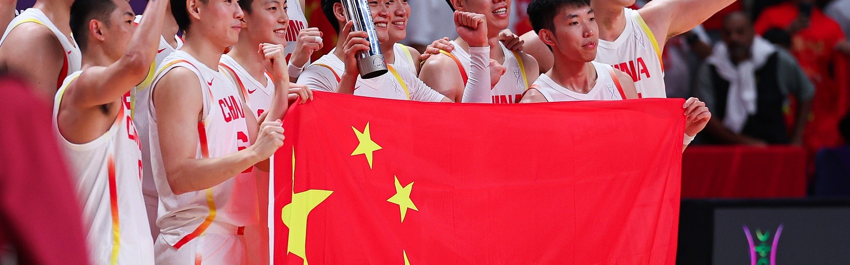 中国男篮12人轮换展现深度优势 替补火力碾压新西兰诠释现代篮球真谛