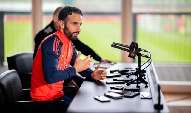 英雄联盟世界赛官网-波帅坚信阿莫林将复兴曼联，阿莫林自称为波帅忠粉